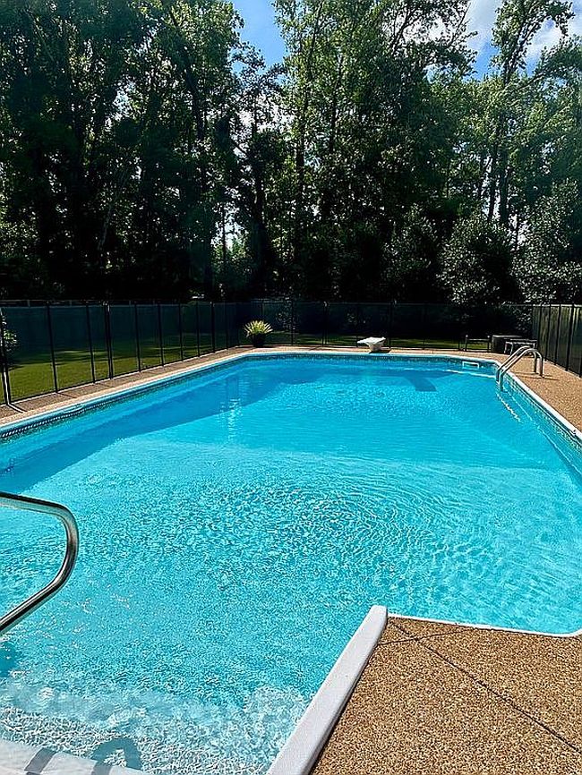 Photo of 1090 Lake View Dr, Hernando, MS