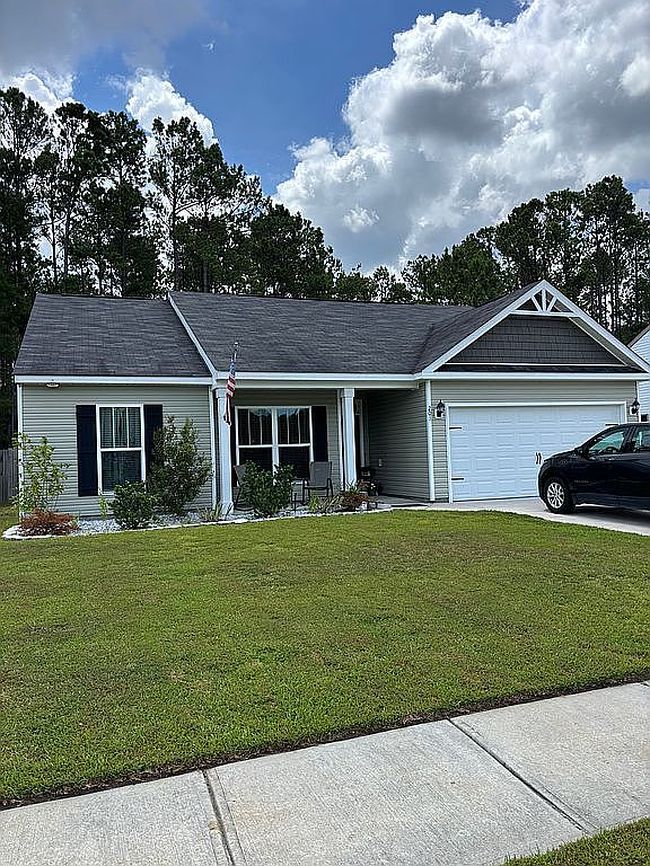 Photo of 203 Timberlake Dr, Guyton, GA