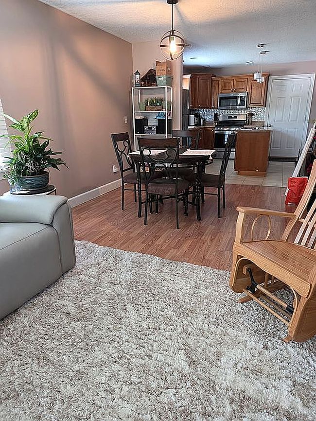 Additional photo 2 of property located at 256 W Madison St