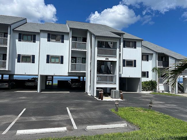 Image of 826 Bahia Del Sol Dr #B