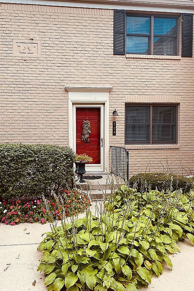 Image of 729 N Eton St