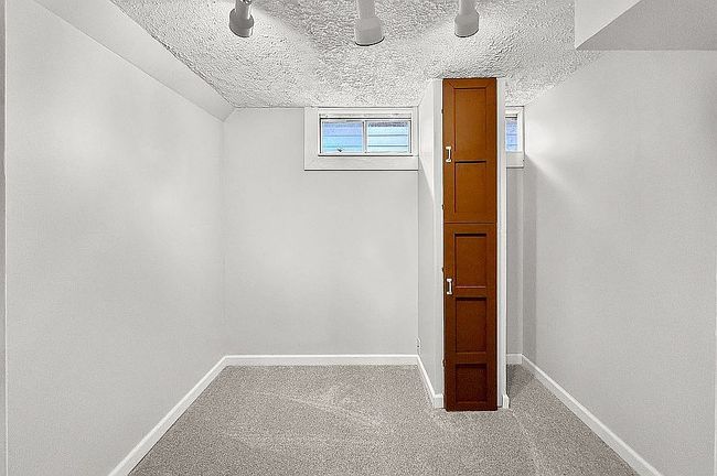 Photo of 1851 Pleasant View Cir, Des Moines, IA