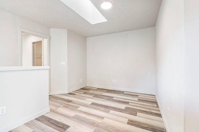 Image of 5704 Ne 47th St