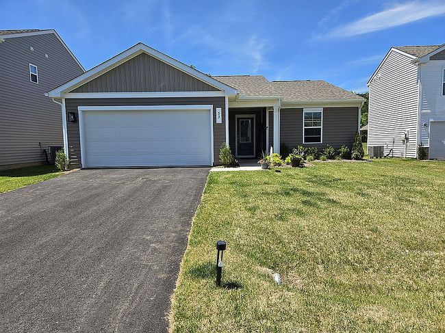 Image of 53 Horse Path Dr