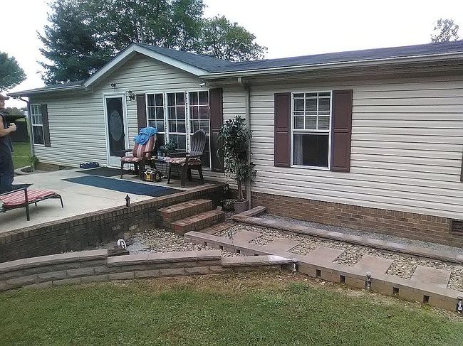 Image of 140 Shade Tree Ln