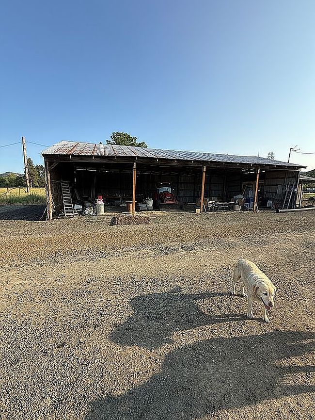 Photo of 2355 Dairy Loop Rd, Roseburg, OR
