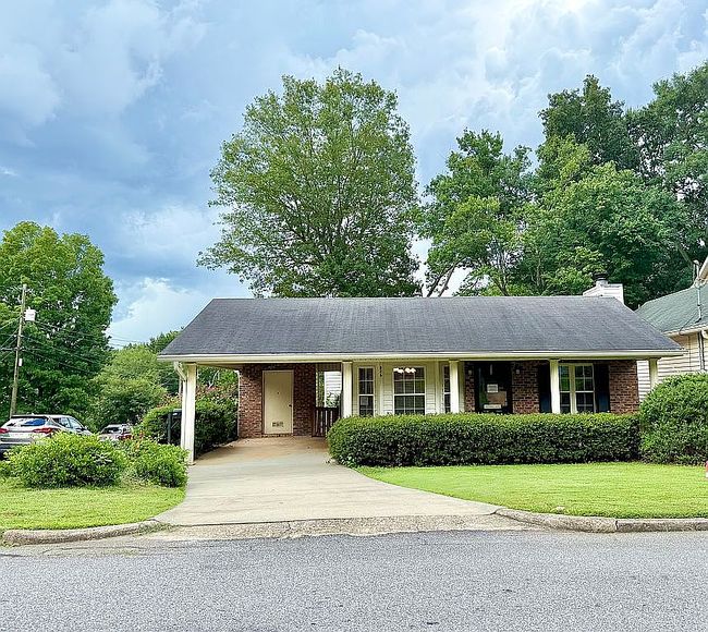 Photo of 826 Cheyenne Ave, Auburn, AL