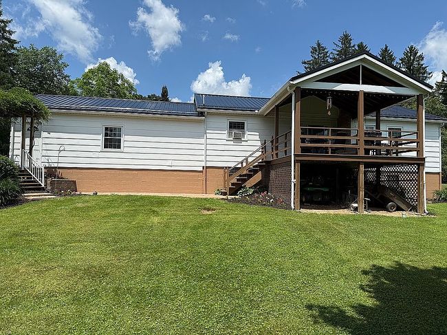 Photo of 308 Warren Rd, Franklin, PA