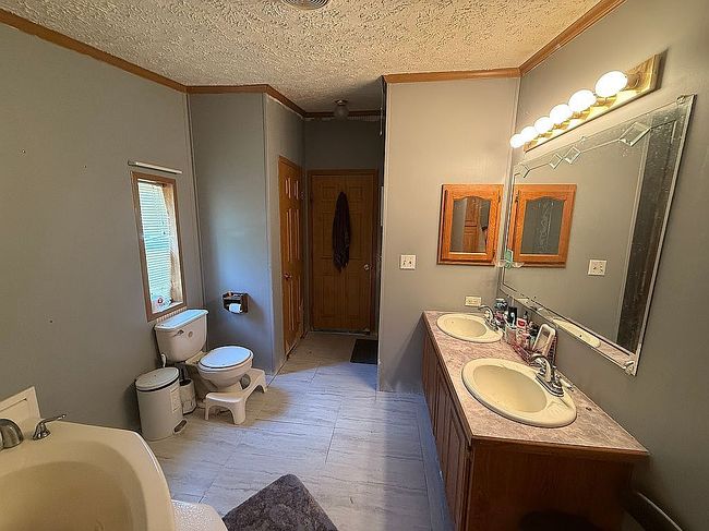 Photo of 1960 85th St W, Inver Grove Heights, MN