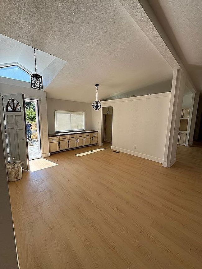 Image of 4028 Dawn Rd
