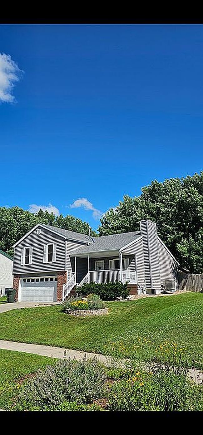 Photo of 801 Glenridge Rd, Lincoln, NE