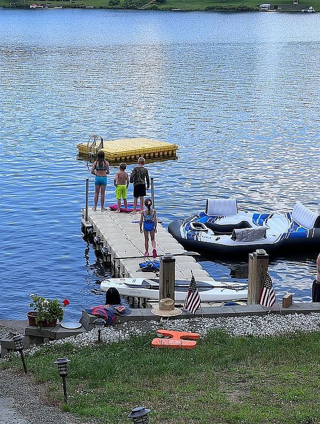 Photo of 81 W Shore Dr, Thompson, PA
