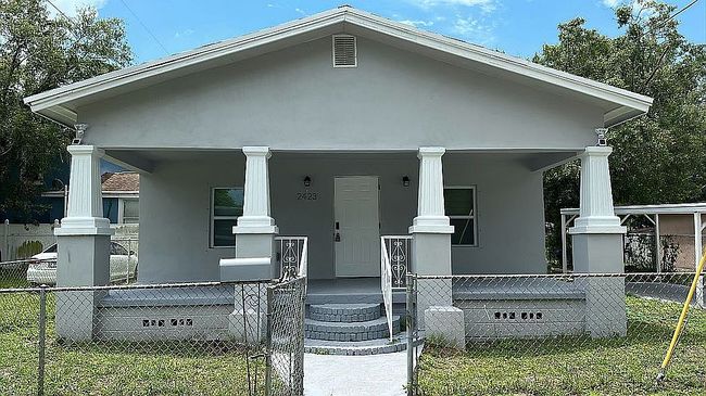Photo of 2423 E 19th Ave