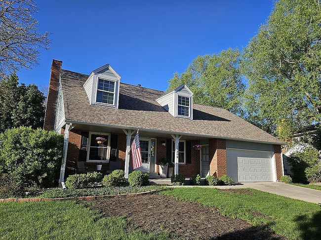 Image of 10208 W Roxbury Pl
