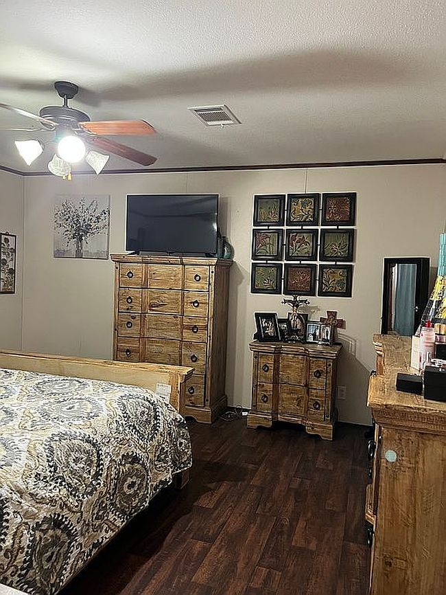 Photo of 460 Oaks Rd, Bertram, TX
