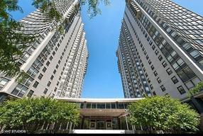 Preview of property located at 5701 N Sheridan Rd Apt 25A