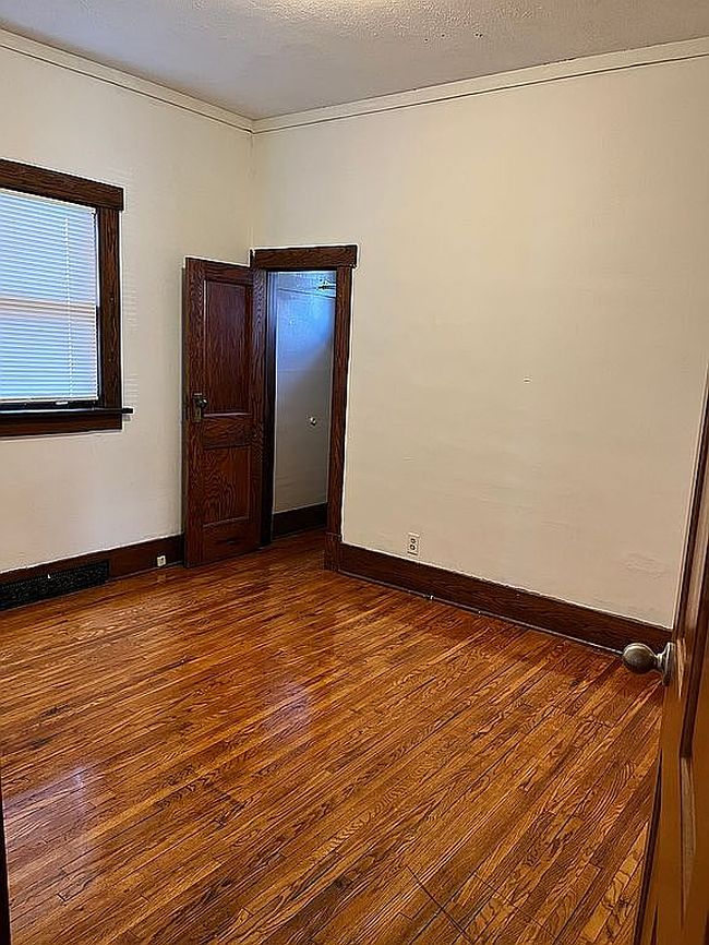 Image of 2720 E St