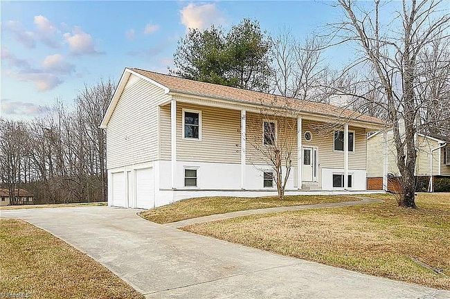 Photo of 6005 Grey Fox Ln, Lexington, NC