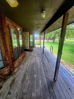 Additional photo 1 of property located at 209 Yucca Dr