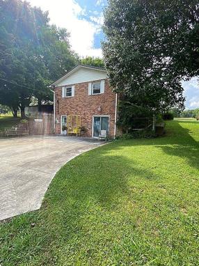 Image of 2620 Deer Lodge Hwy