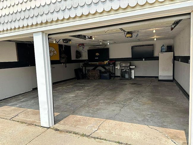 Photo of 104 N 4th St, Bellevue, IA