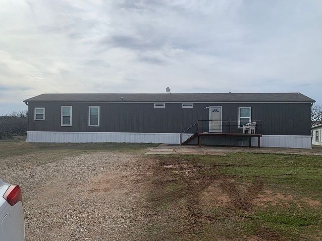 Photo of 156 Comanche Trl, Henrietta, TX