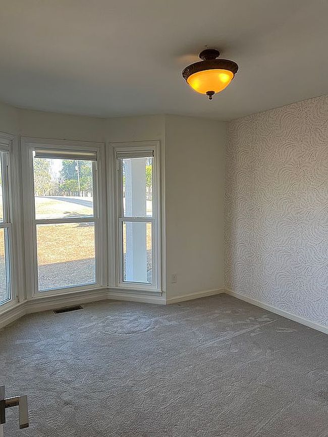 Image of 40 Plainsfield Pl