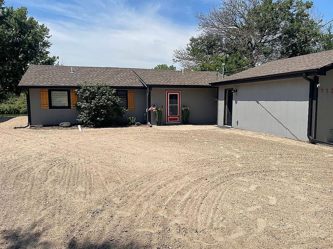 Photo of S1121 Cottonwood Ln, Fremont, NE