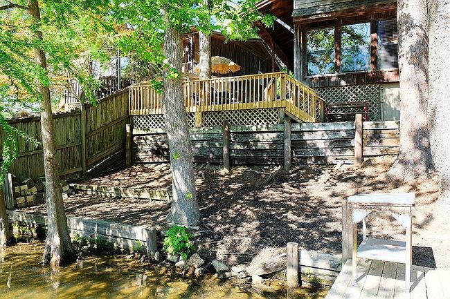 Image of 371 Cadillac Point