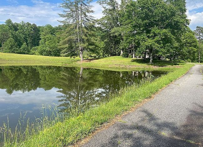 Photo of 940 Bates Crossing Rd, Travelers Rest, SC
