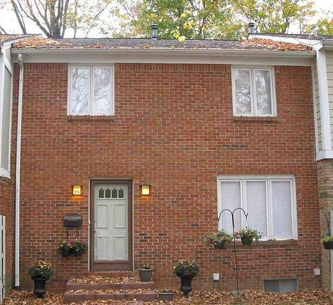 Photo of 376 Aspen Dr, Carmel, IN