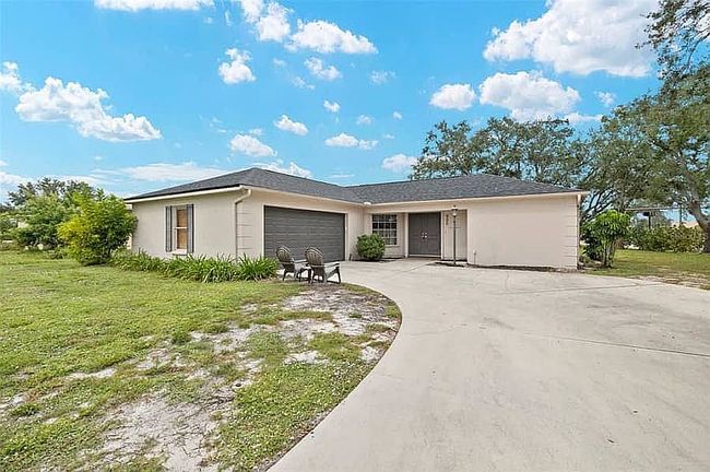 Photo of 900 W Shannon Ct, Venice, FL