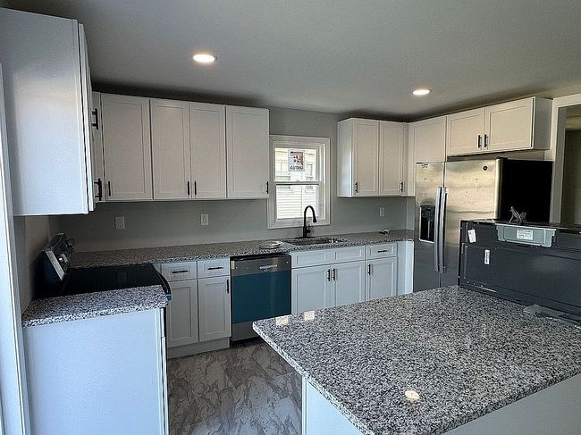 Additional photo 2 of property located at 509 N Main St