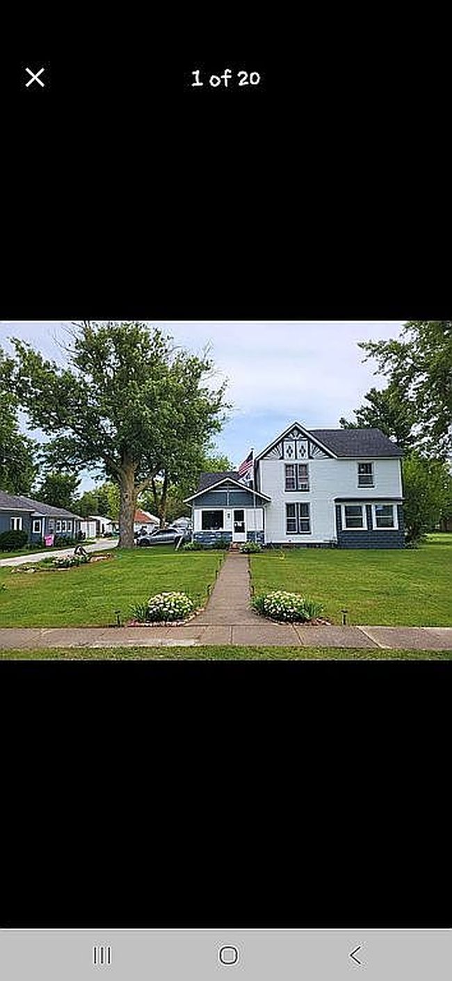 Image of 411 E Division St