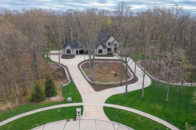 Photo of 1410 White Oak Ct, Mahomet, IL