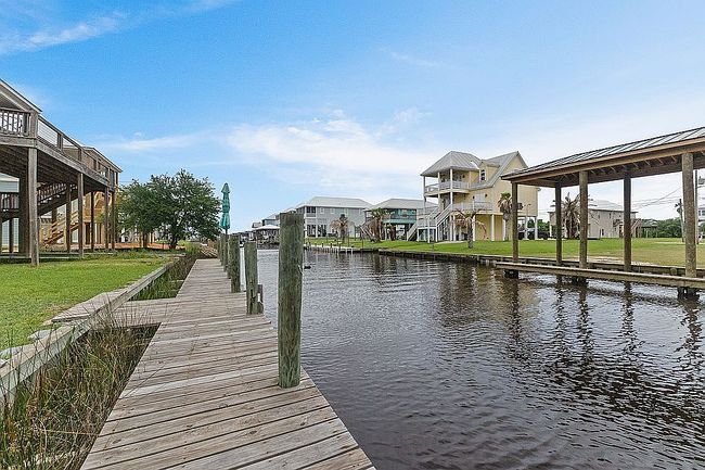 Image of 4041 Borneo St