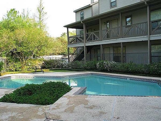 Photo of 3330 Willard St Apt 606, Baton Rouge, LA