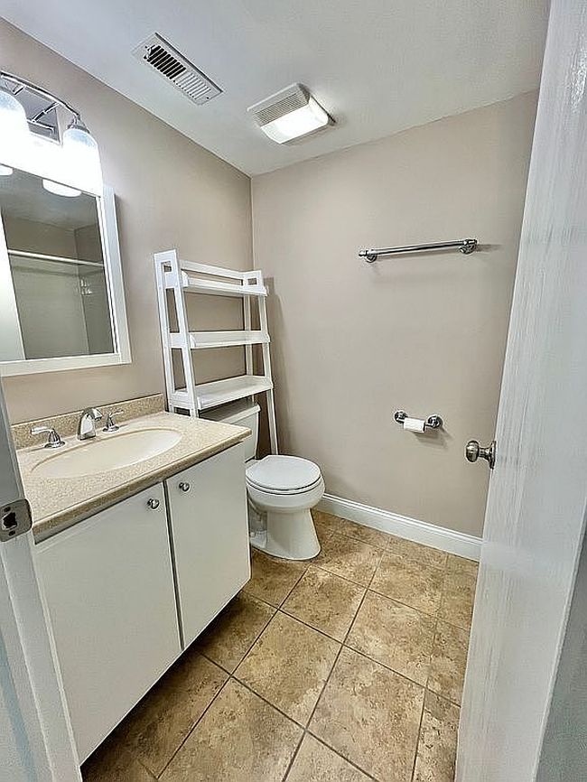 Photo of 52 Belmont Sta, Southampton, PA