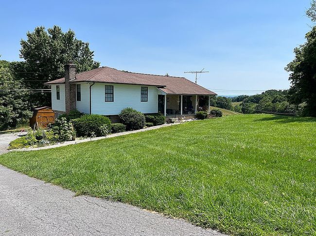 Photo of 818 Cave Springs Rd, Tazewell, TN