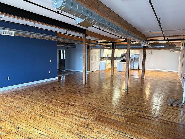 Photo of 396 Roosevelt Ave #6