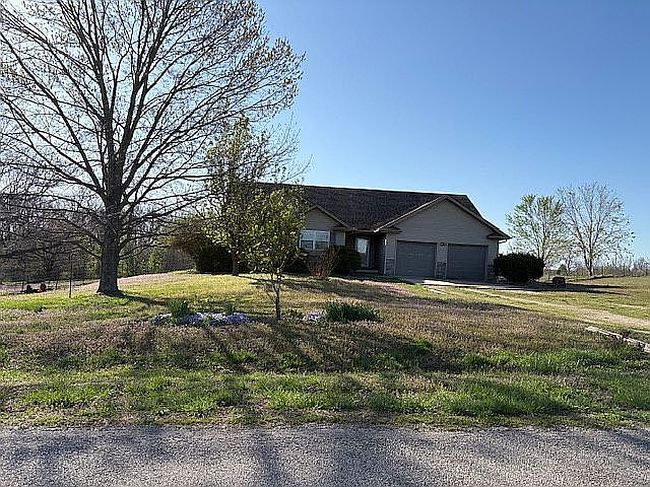 Image of 21059 Lawrence #2072