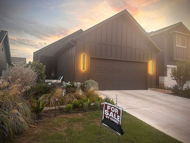 Photo of 891 Casetta Trl, New Braunfels, TX