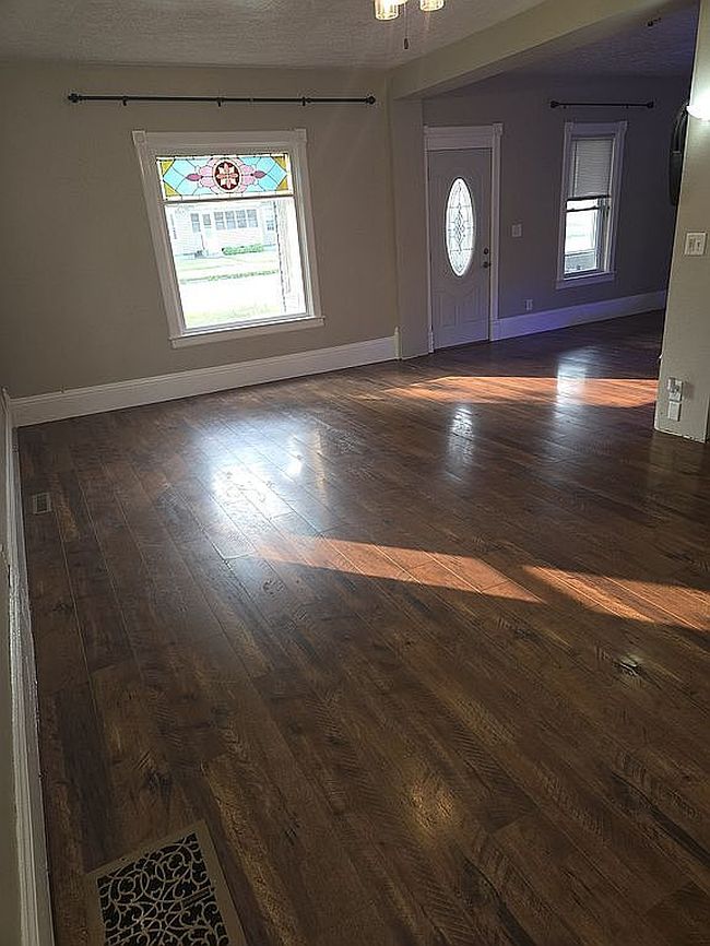 Photo of 210 S 3rd St, Jefferson, SD