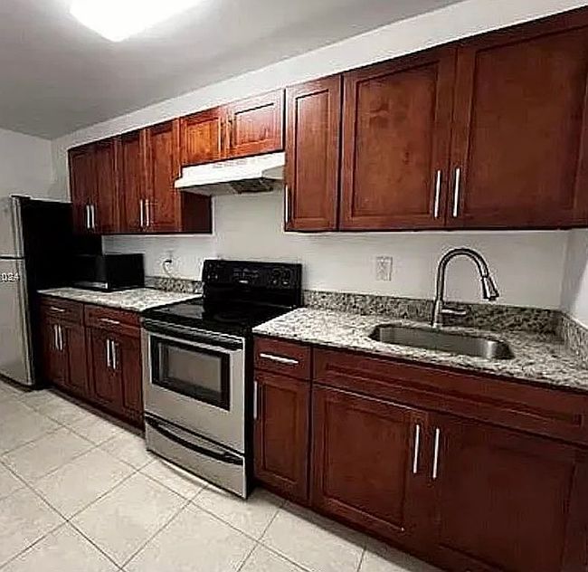 Image of 635 Nw 22nd Rd