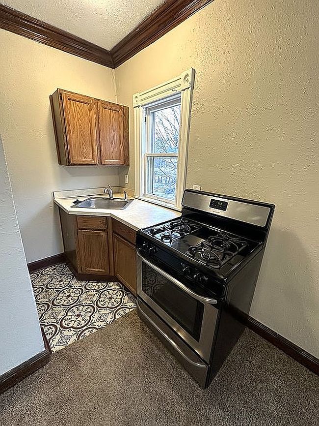 Image of 648 19th St
