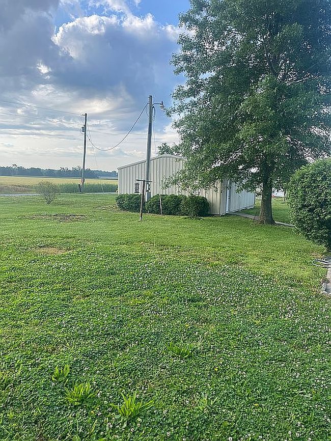 Photo of 755 Johnston City Rd, Galatia, IL