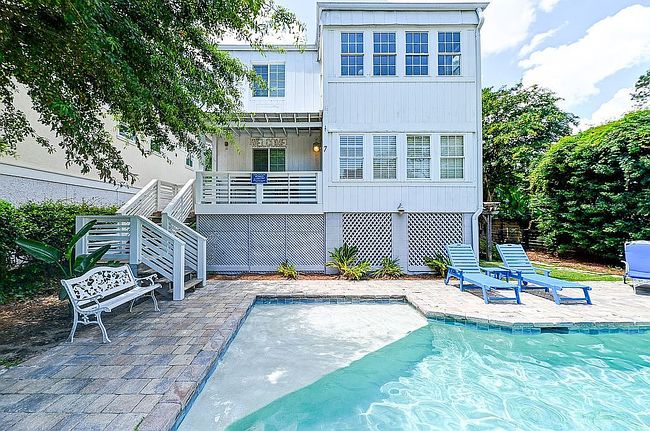 Photo of 7 Periwinkle Ln