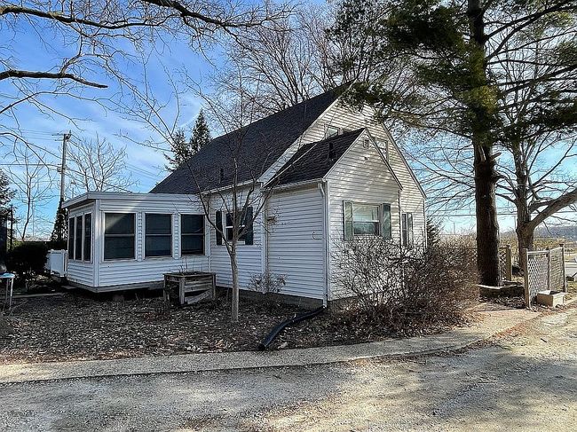 Image of 2141 Logan Ave