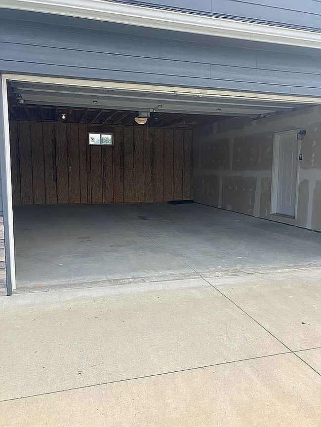 Photo of 8960 E Elkin Rd, Hallsville, MO