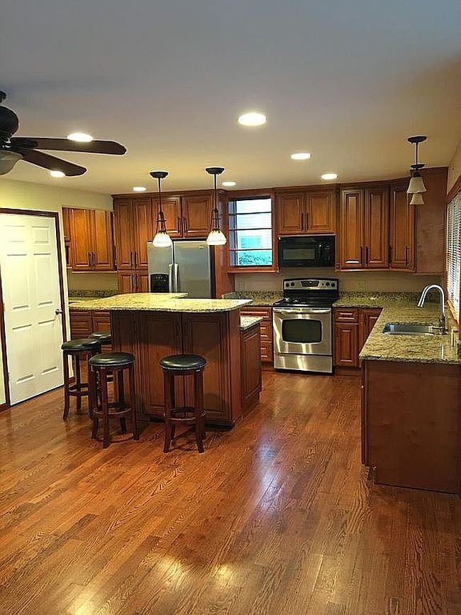 Preview of property located at 19239 W Fairview Dr